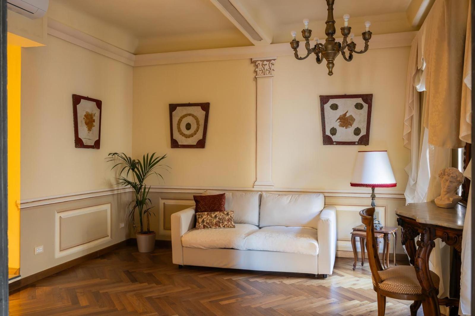 Hotel Palazzo Lari Sarzana Extérieur photo