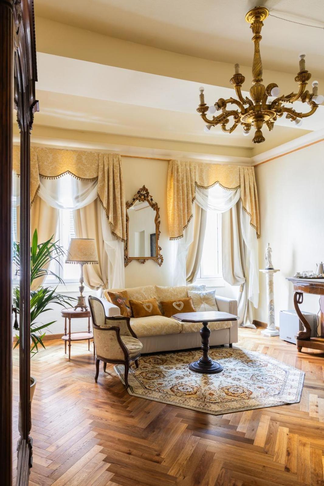 Hotel Palazzo Lari Sarzana Extérieur photo
